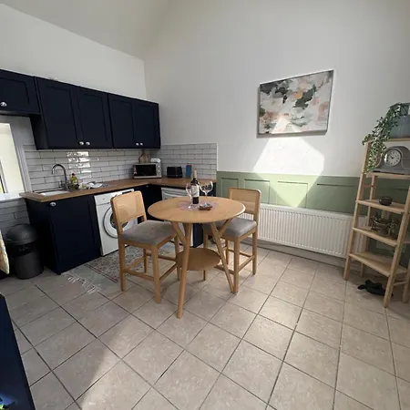 Apartment The At The Ballinadee Bus Cork