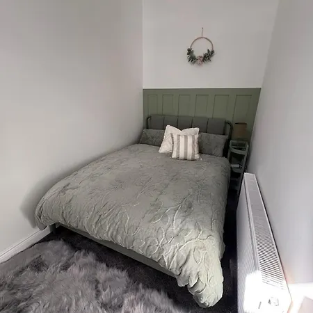 The At The Ballinadee Bus Apartment Cork